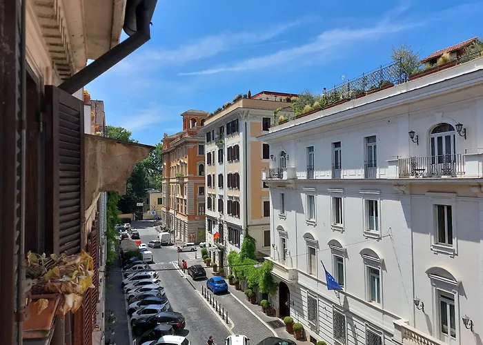 Classic Next To Popolo Square Appartement *